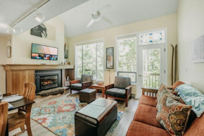 82SW - Fireplace - WithD - Kitchen - Sleeps 4 condo